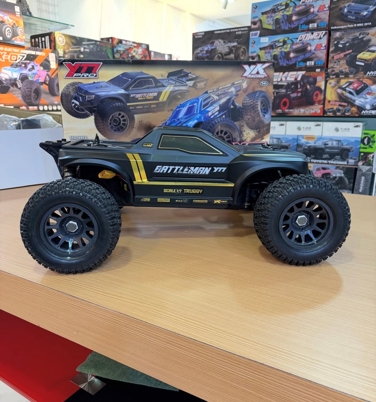 Trudj 1/10 Scale Battleman YYP RC Off-Road Truck – Black & Gray